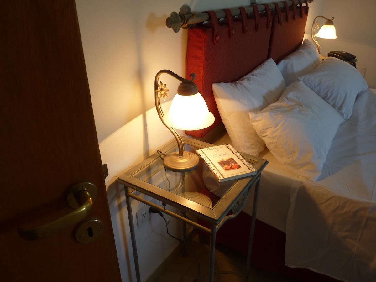 Hotel Quelu Leufu Río Colorado Zimmer foto