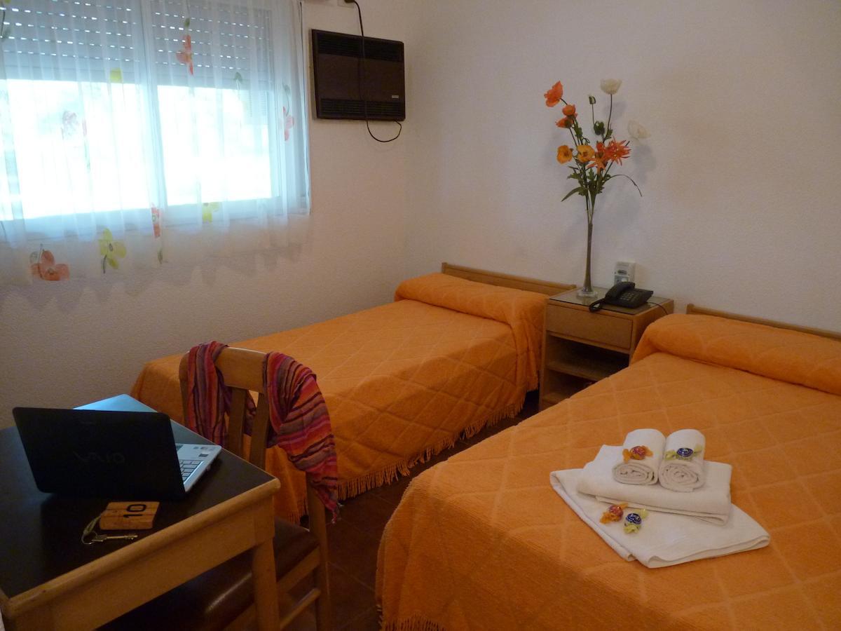 Hotel Quelu Leufu Río Colorado Zimmer foto